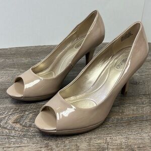 NEW Bandolino SUPERMODEL Women’s Nude  Peep Toe Pumps Size 8